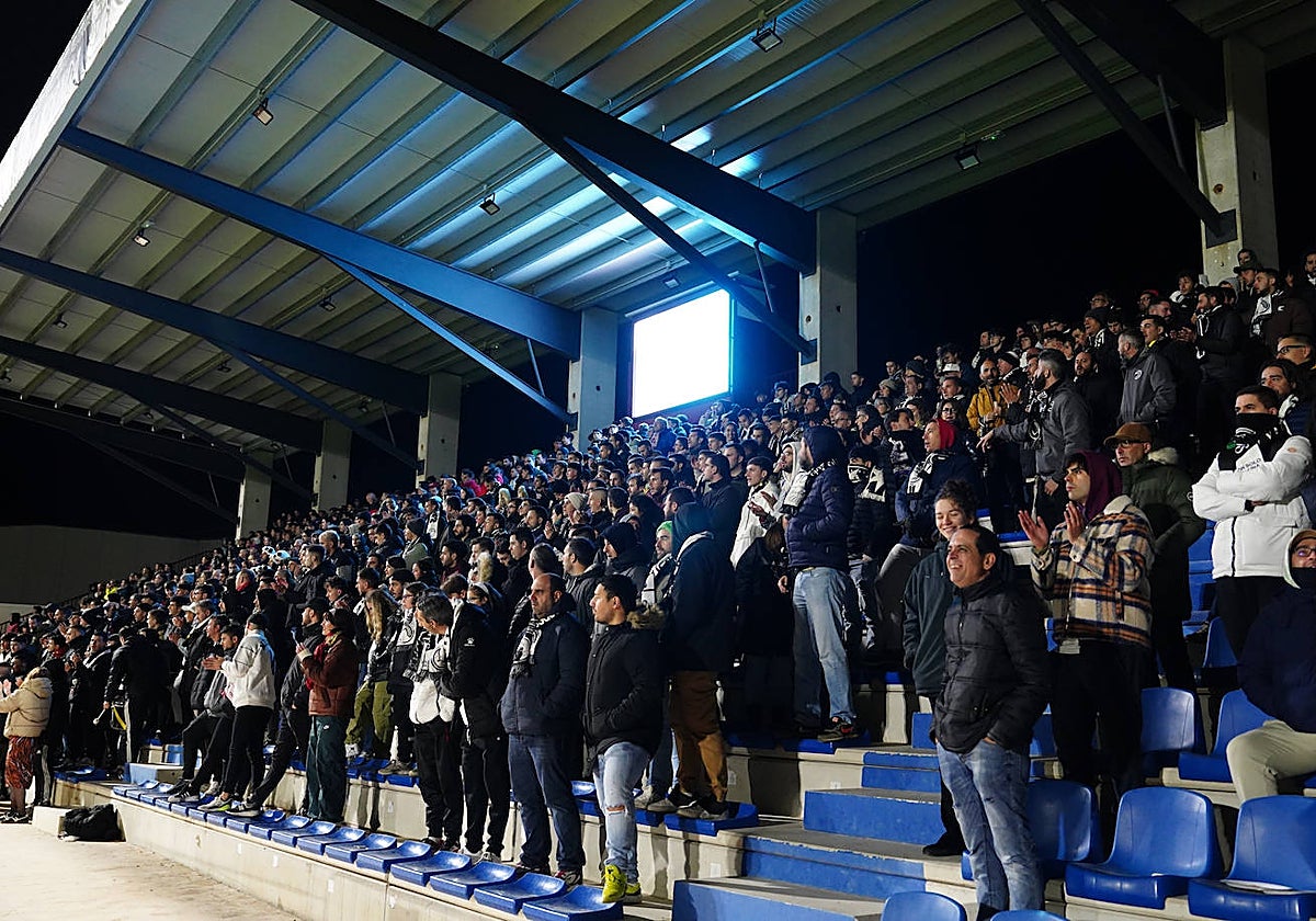 Aficionados en el Reina Sofía.
