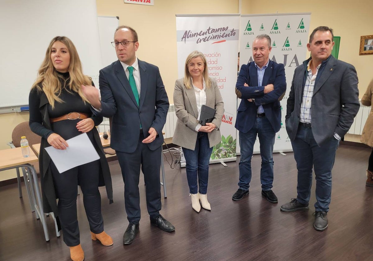 Joana Veloso, Marcos Iglesias, Teresa Rodríguez, Donaciano Dujo y Juan Luis Delgado, en Ciudad Rodrigo.