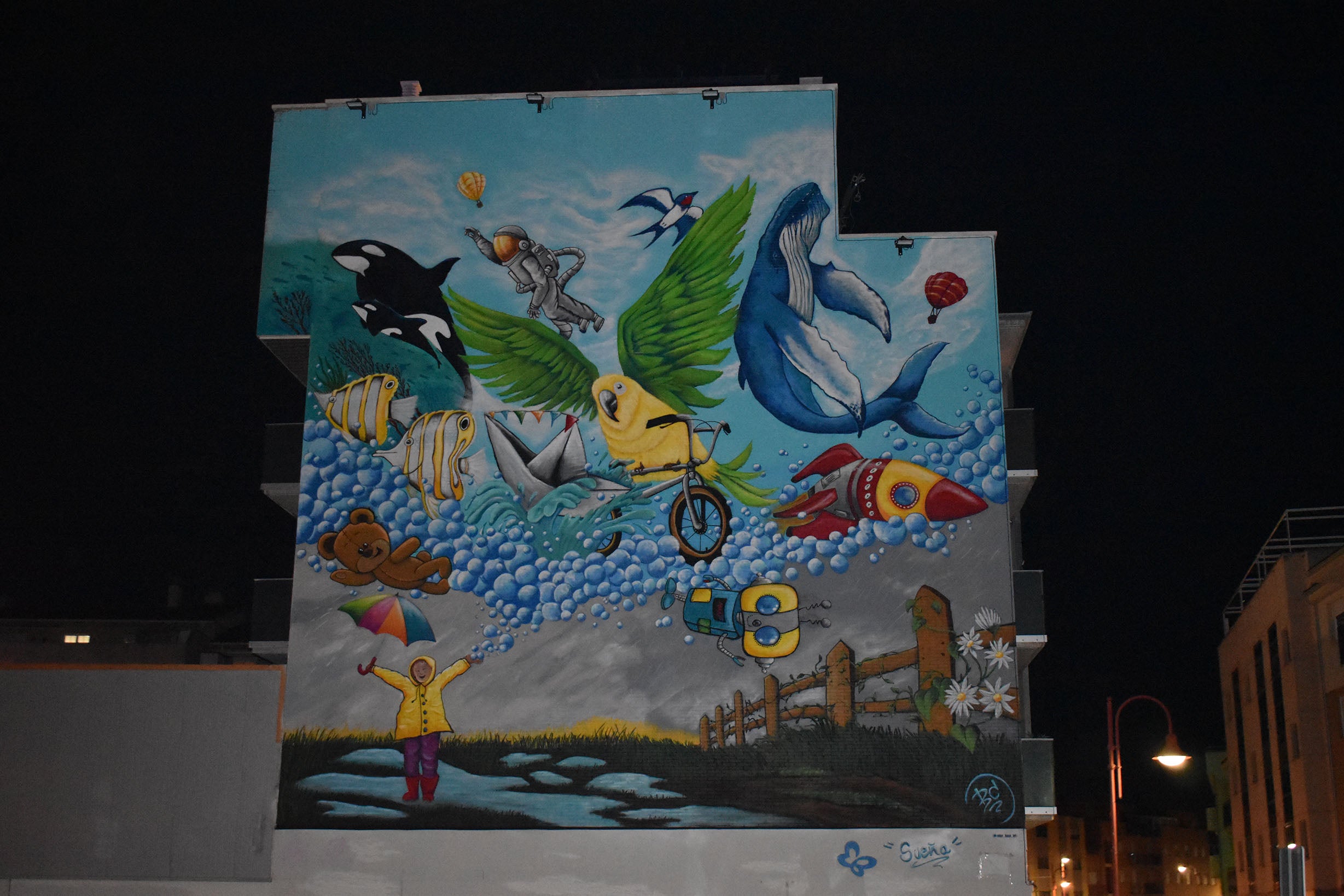 Santa Marta regala un mural a Javi Gallo, el niño con piel de mariposa