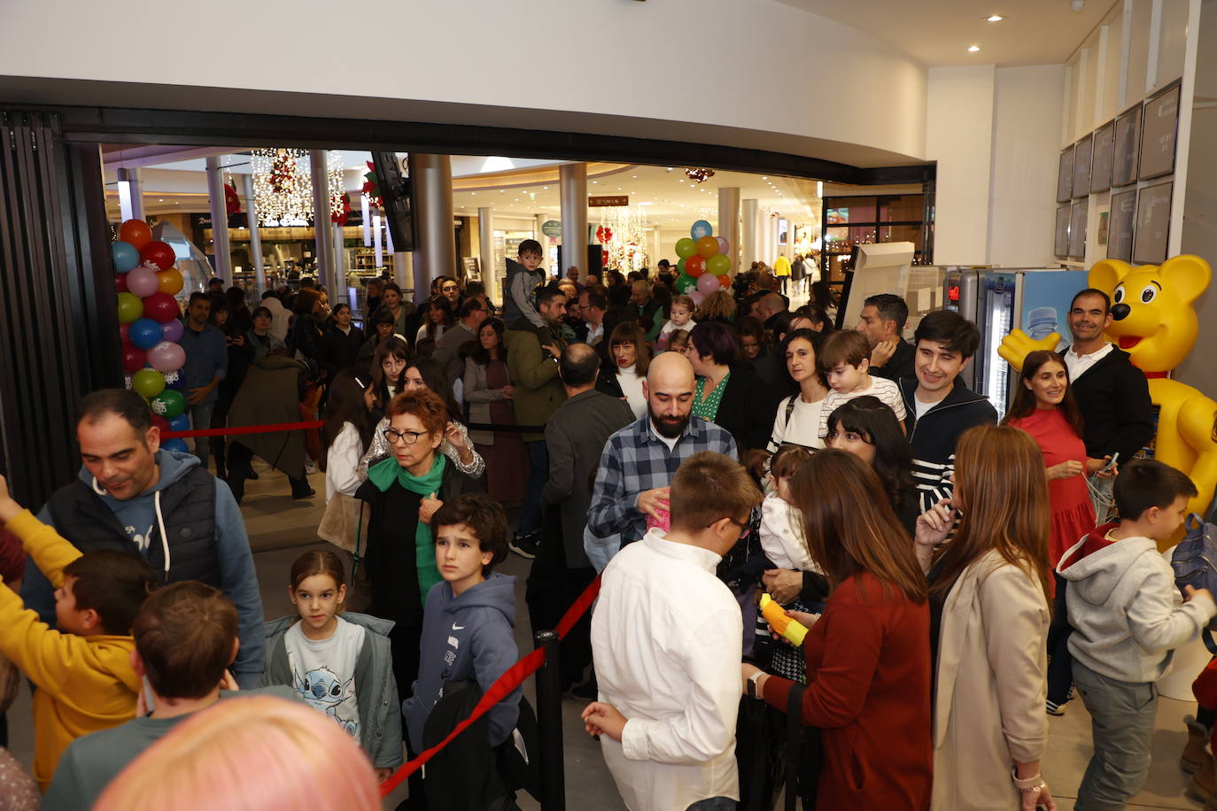 Así disfrutaron los más pequeños de la casa del preestreno de Momonsters en Salamanca