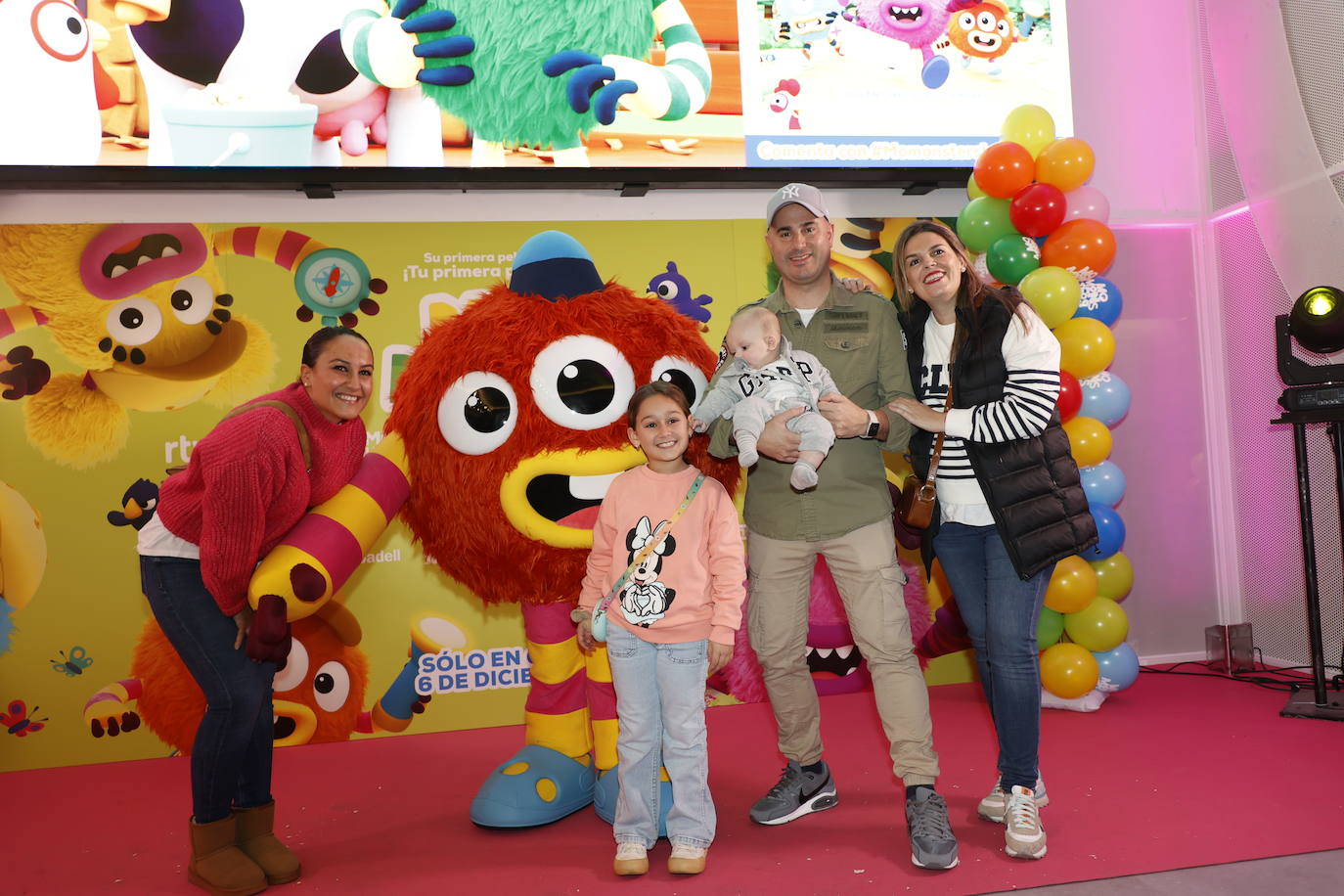Así disfrutaron los más pequeños de la casa del preestreno de Momonsters en Salamanca
