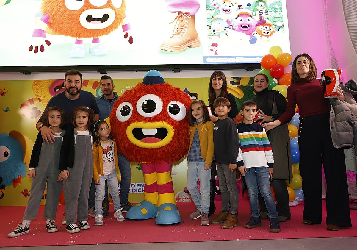 Así disfrutaron los más pequeños de la casa del preestreno de Momonsters en Salamanca