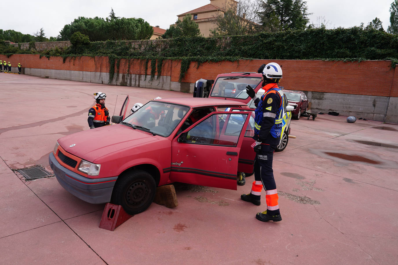 Cómo actuar ante un accidente en el que hay un coche eléctrico involucrado