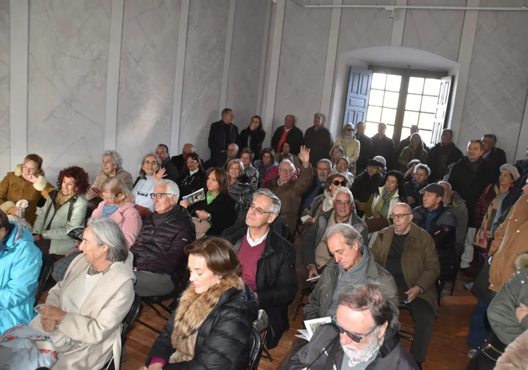 Imagen del público asistente a la presentación del libro de Jerónimo Rodríguez - Arias.