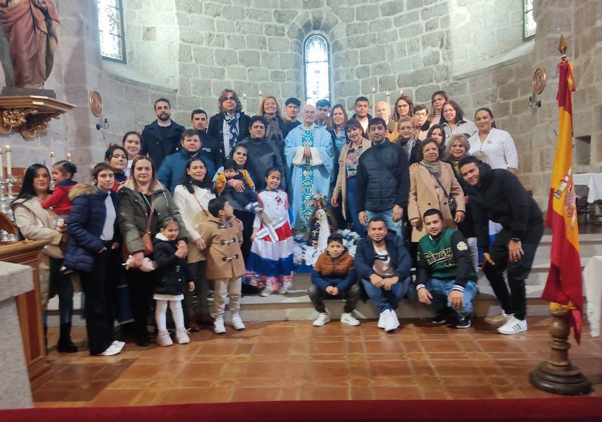 La comunidad paraguaya de Béjar celebra el día de su patrona, la Virgen de Caacupé