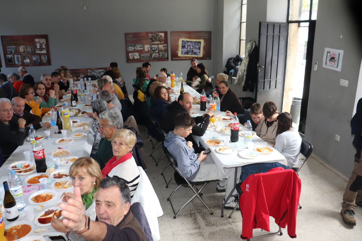 Santibáñez de la Sierra disfruta de una animada jornada matancera