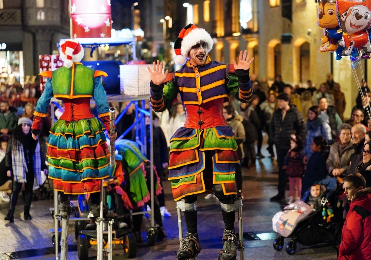 La aparición de los Carteros de Navidad en Salamanca, en imágenes