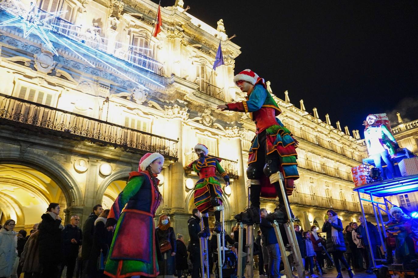 La aparición de los Carteros de Navidad en Salamanca, en imágenes