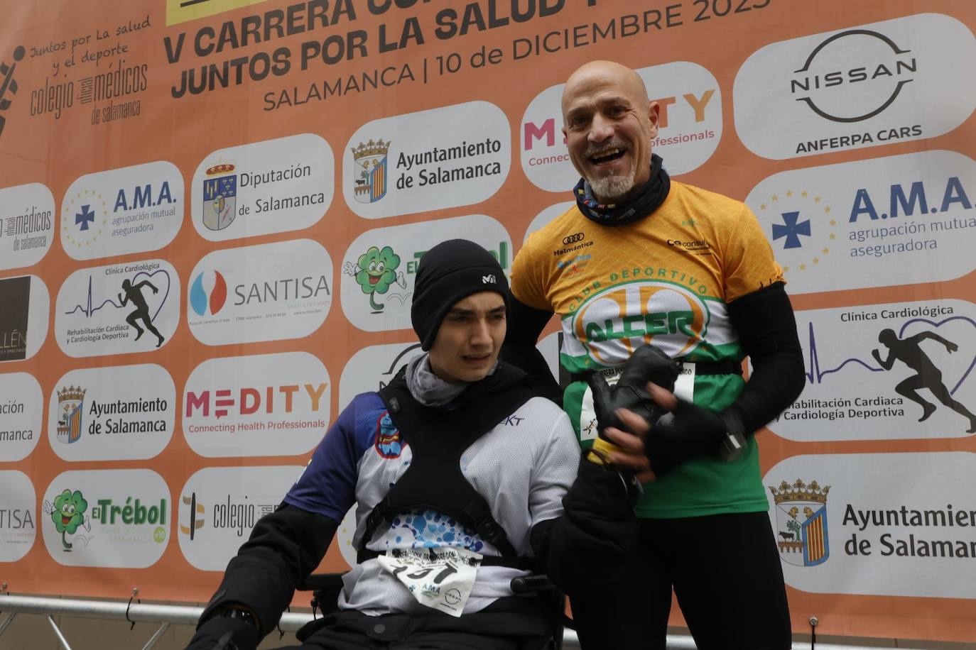 Ambientazo en las calles con la V Carrera Popular &#039;Corre con tu médico&#039;