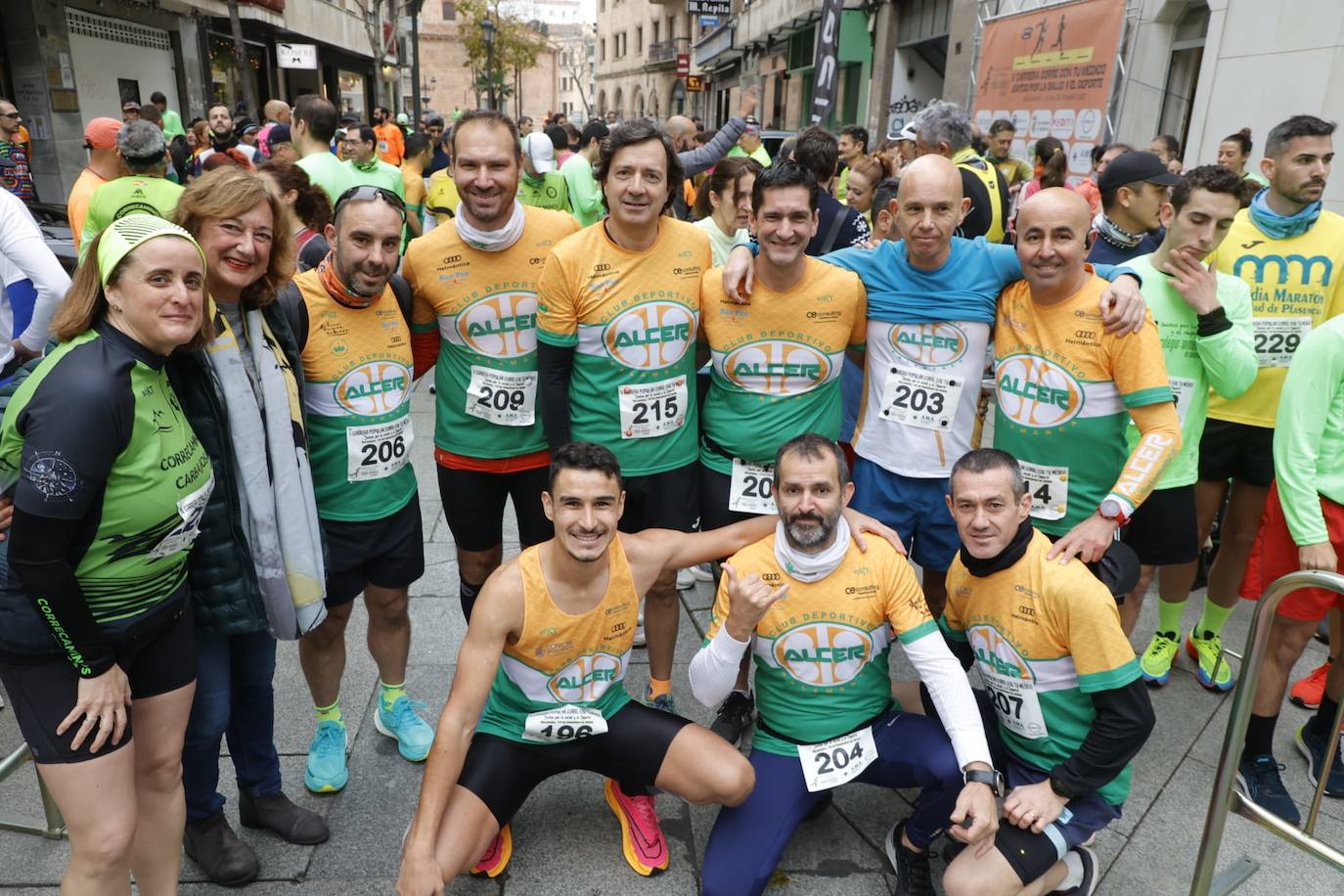 Ambientazo en las calles con la V Carrera Popular &#039;Corre con tu médico&#039;