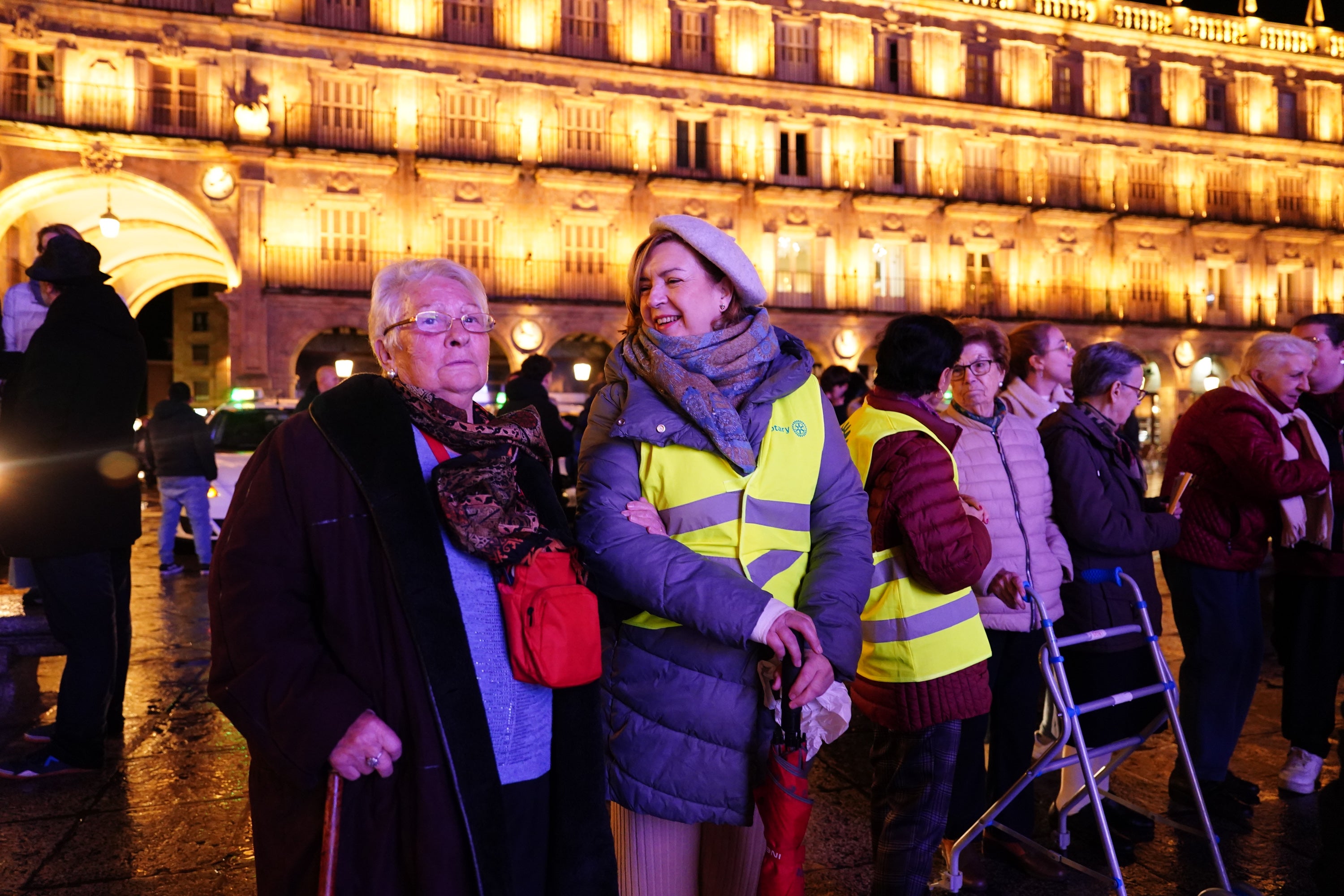 El regalo navideño de los taxistas para que los mayores disfruten de las luces