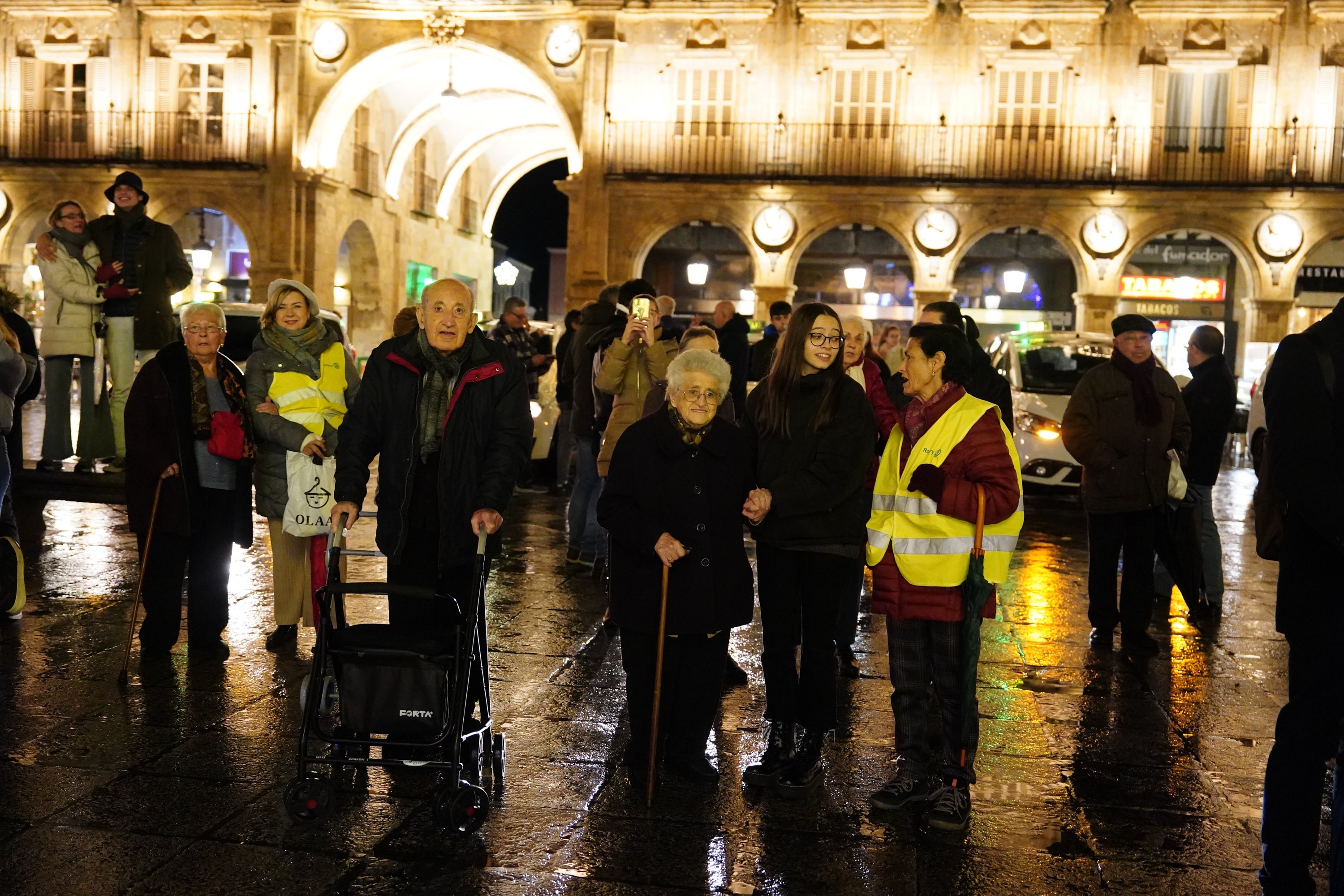 El regalo navideño de los taxistas para que los mayores disfruten de las luces