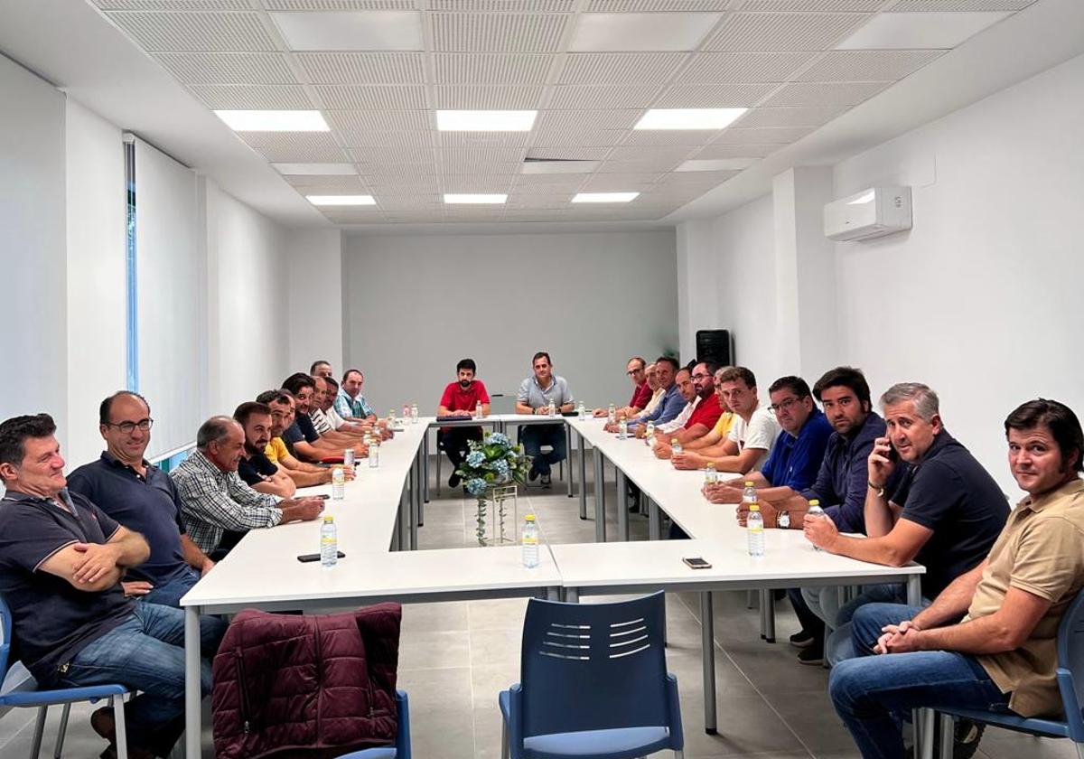 Representantes de unión por la Ganadería en una reunión de septiembre de este año.