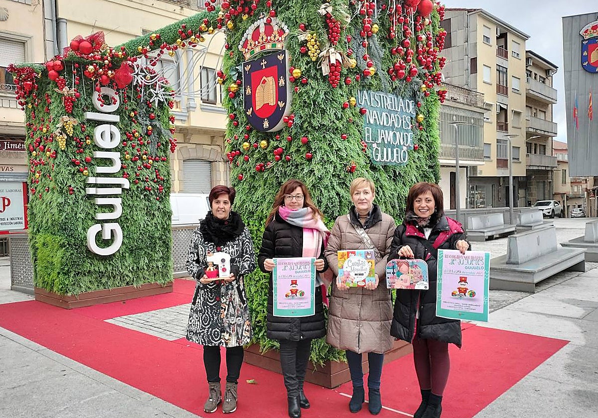 Ana Aveleira, Sara García, Yolanda Alonso y Yoana Izquierdo participaron en la presentación de la iniciativa.TEL