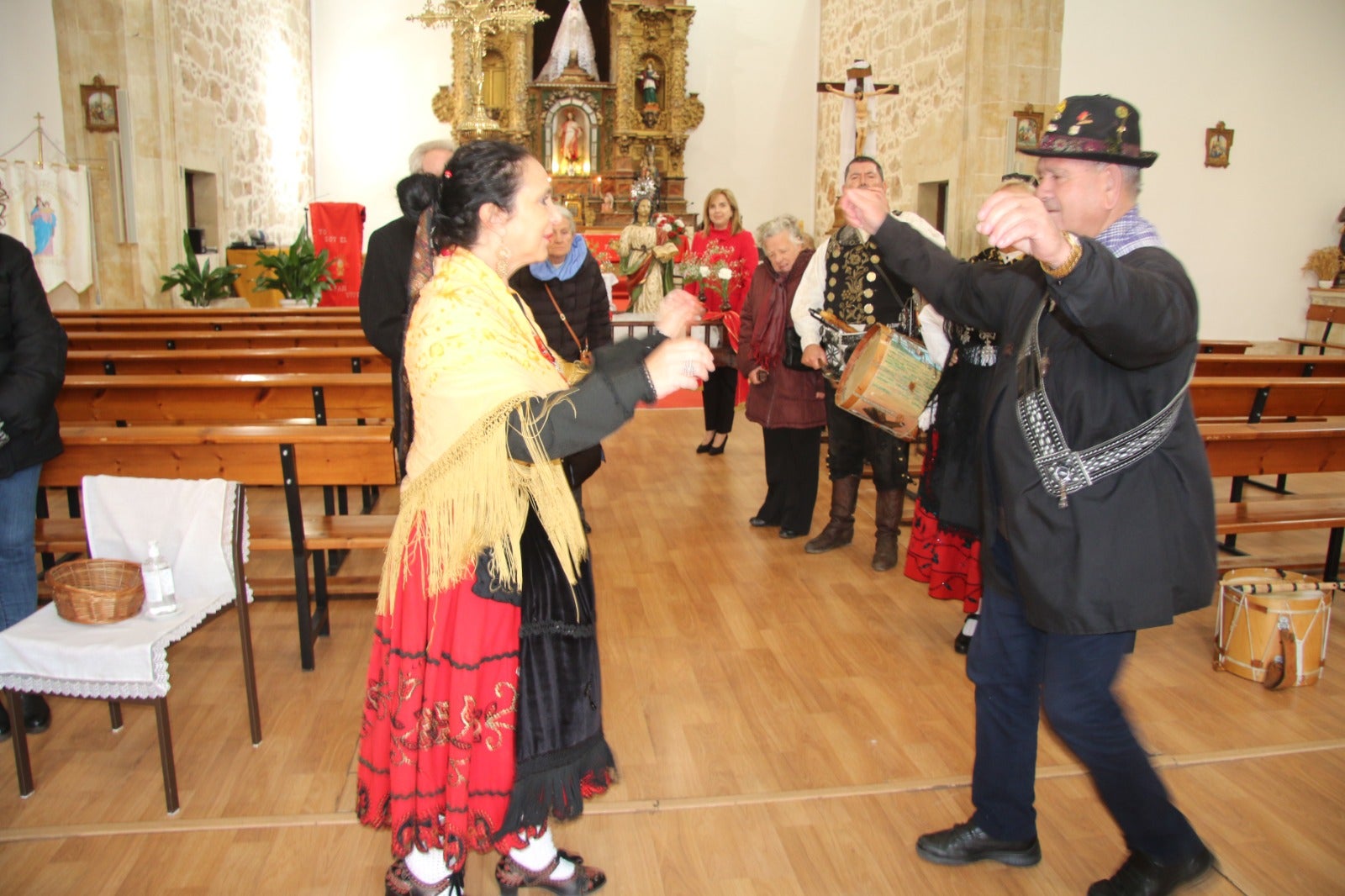 Pelabravo rinde honores a Santa Lucía