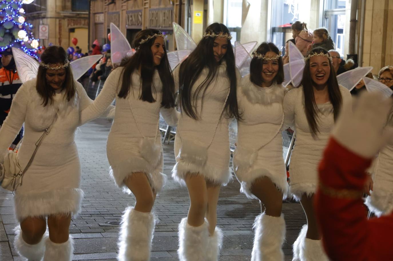 25.000 asistentes acudieron a ver la espectacular Cabalgata de Papá Noel