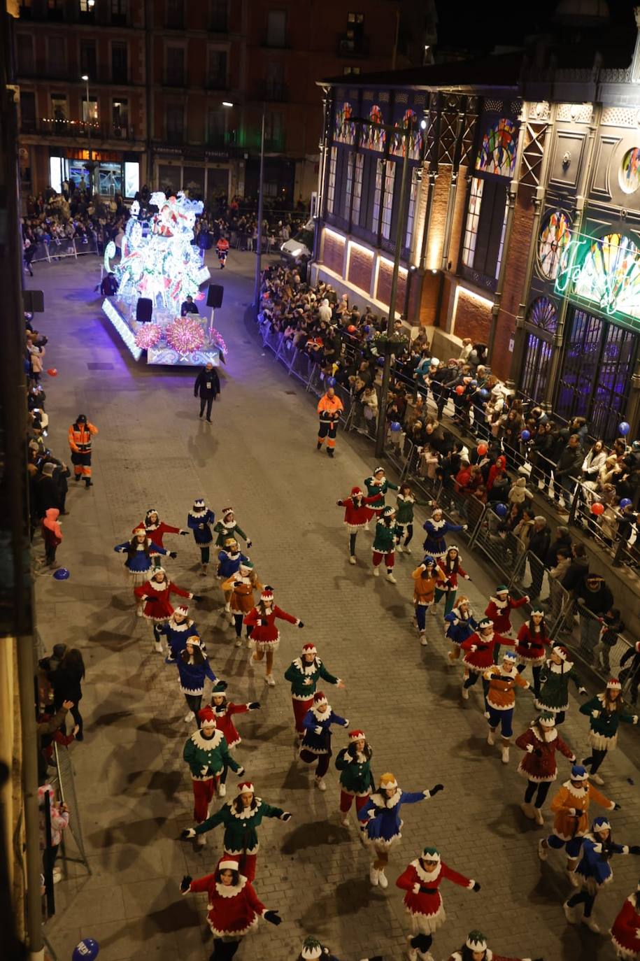 25.000 asistentes acudieron a ver la espectacular Cabalgata de Papá Noel