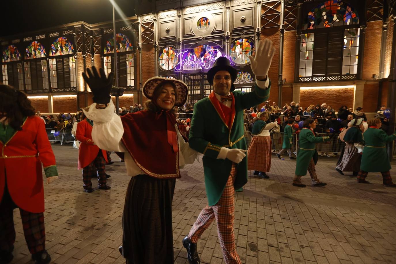 25.000 asistentes acudieron a ver la espectacular Cabalgata de Papá Noel