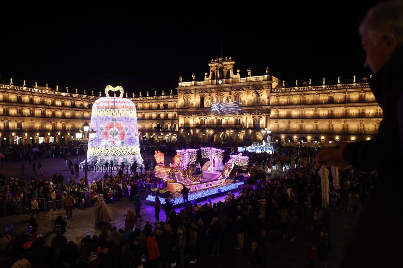 25.000 asistentes acudieron a ver la espectacular Cabalgata de Papá Noel
