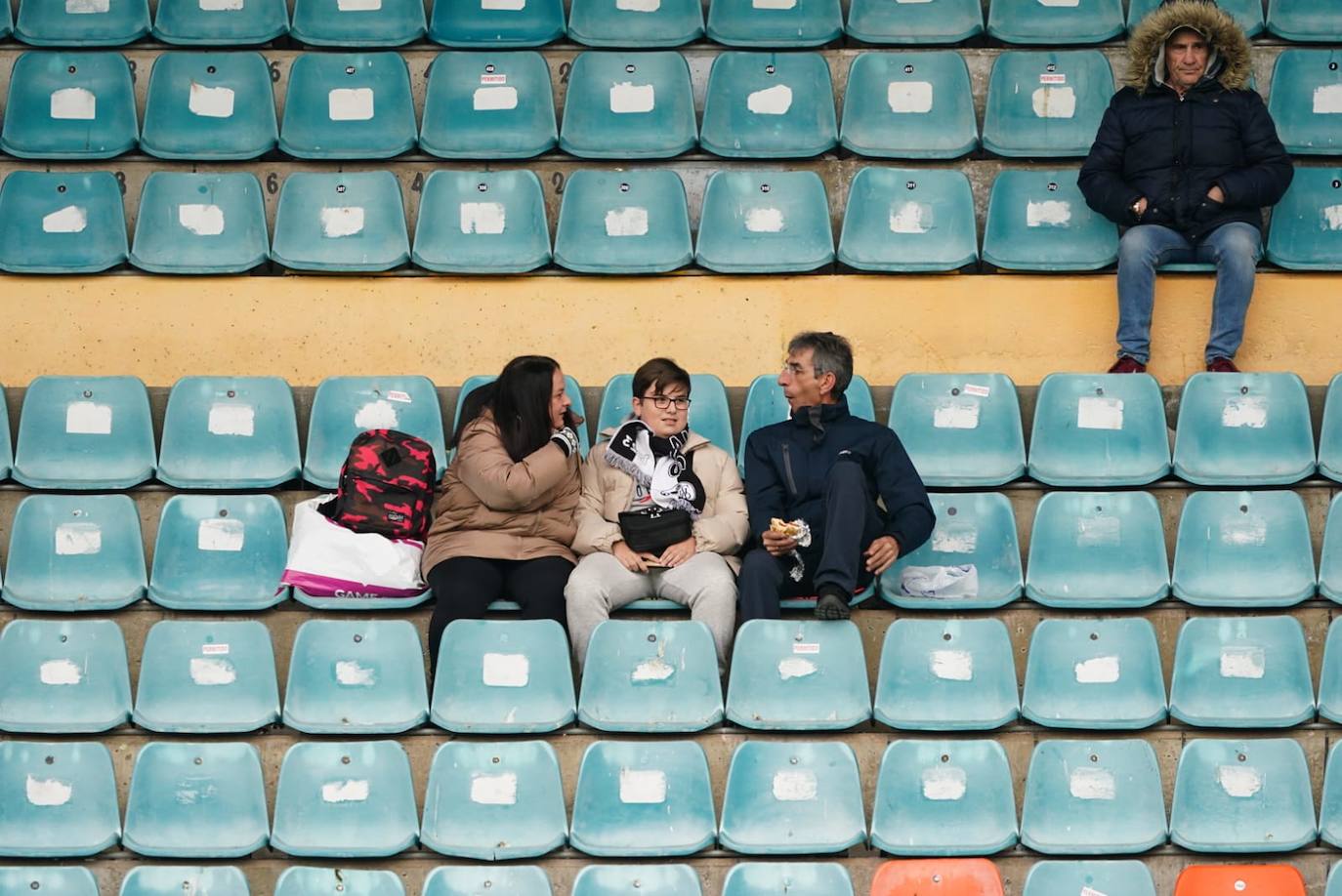 Las mejores imágenes del partido entre la extinta UDS y el Sporting de Portugal