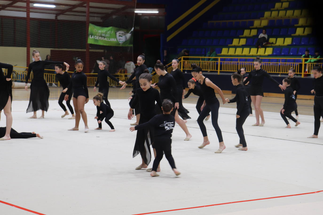 Béjar se vuelca con la gala deportivo-benéfica: 1.500 kilos de alimentos, productos de higiene y limpieza