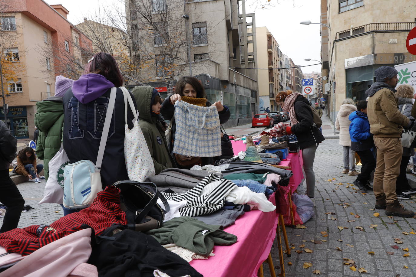 El barrio del Oeste rescata el espíritu del trueque