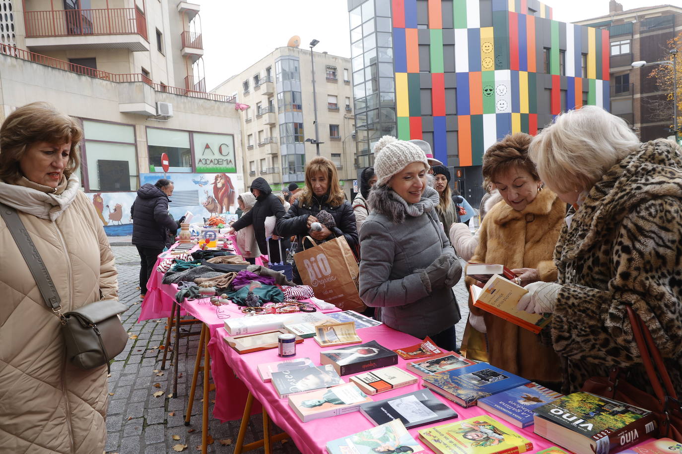 El barrio del Oeste rescata el espíritu del trueque