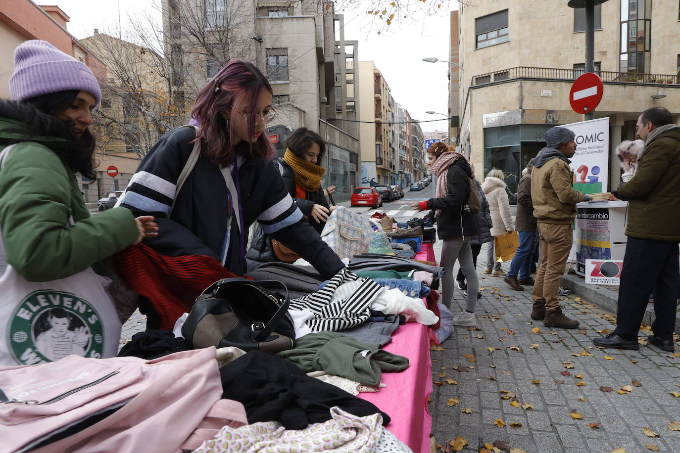 El barrio del Oeste rescata el espíritu del trueque