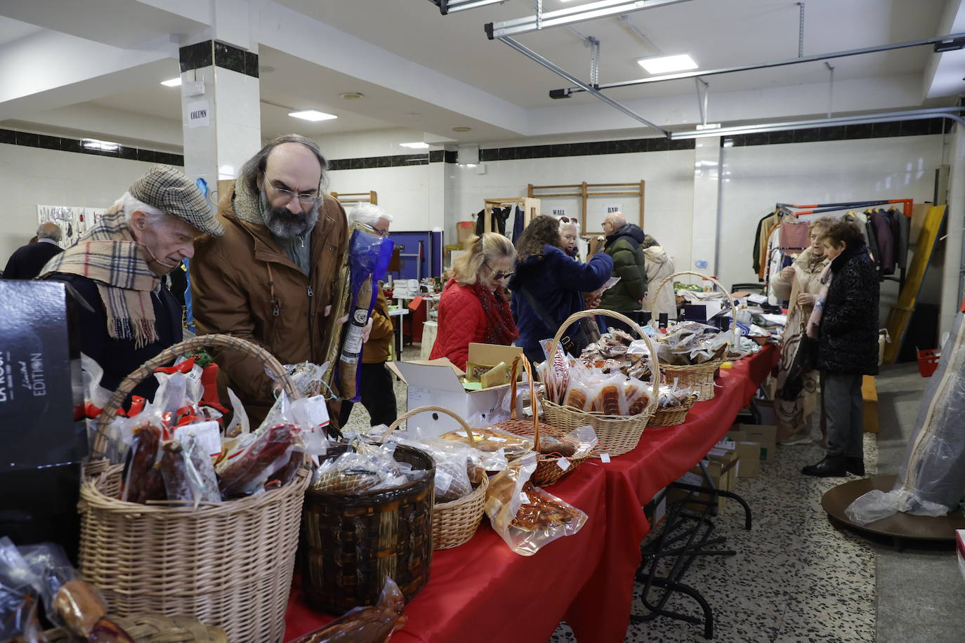 El Mercadillo de los Pobres, fiel a su cita con la solidaridad