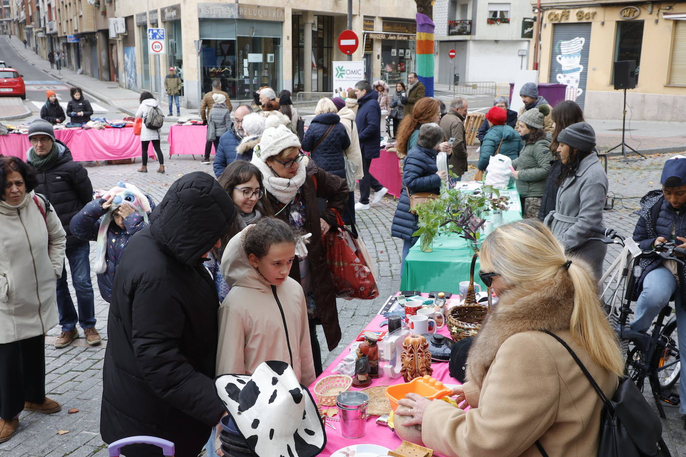 El barrio del Oeste rescata el espíritu del trueque