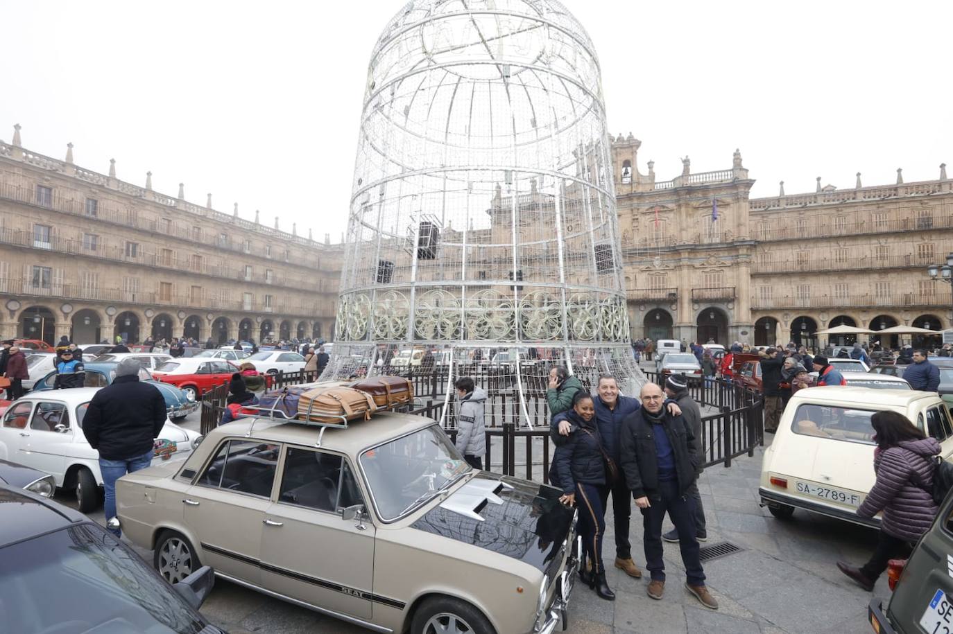 Gran exhibición automovilística y cargada de solidaridad en el Día del Guardia Urbano