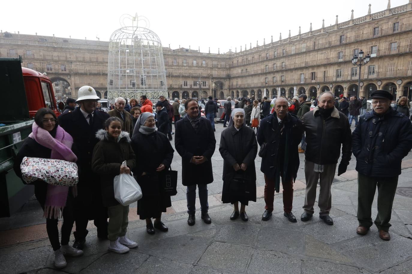 Gran exhibición automovilística y cargada de solidaridad en el Día del Guardia Urbano