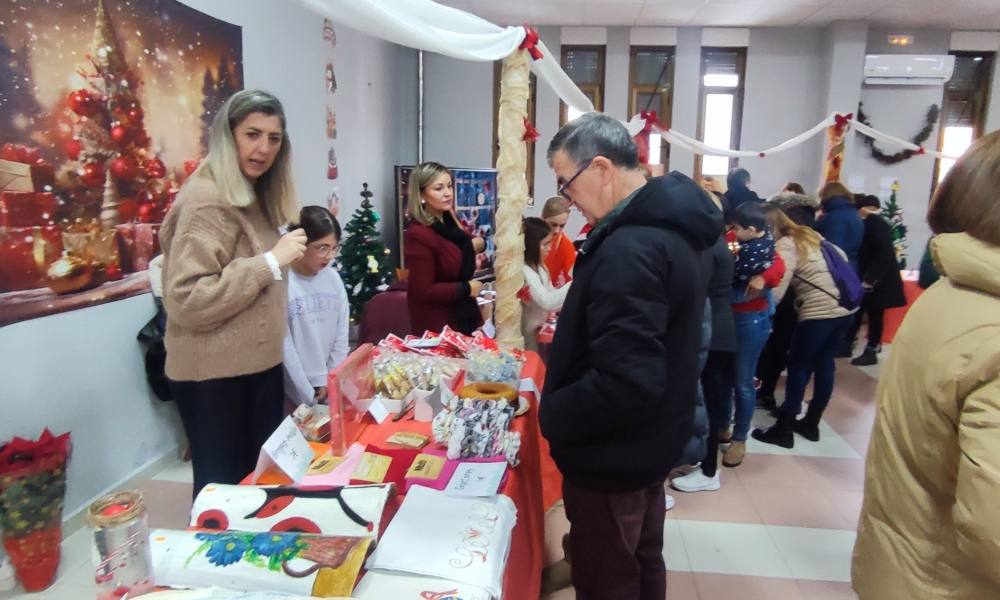 Exitoso mercadillo solidario de Babilafuente