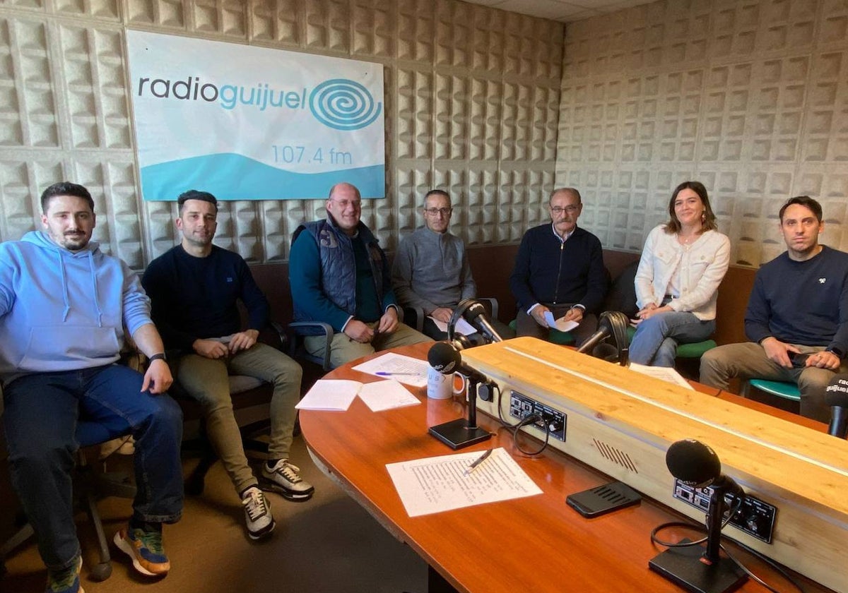 Carlos Díaz, Jesús Manuel Hernández, Gabriel Fernández-Llamazares, Melchor Herráez, Ángel Sánchez, María Rico y José Alberto Sánchez.