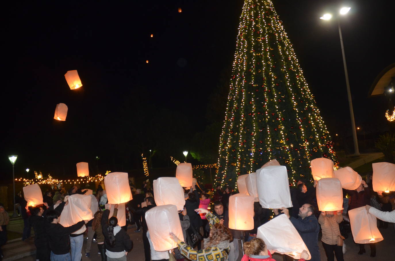 La antigua frontera oñorense se viste de Navidad