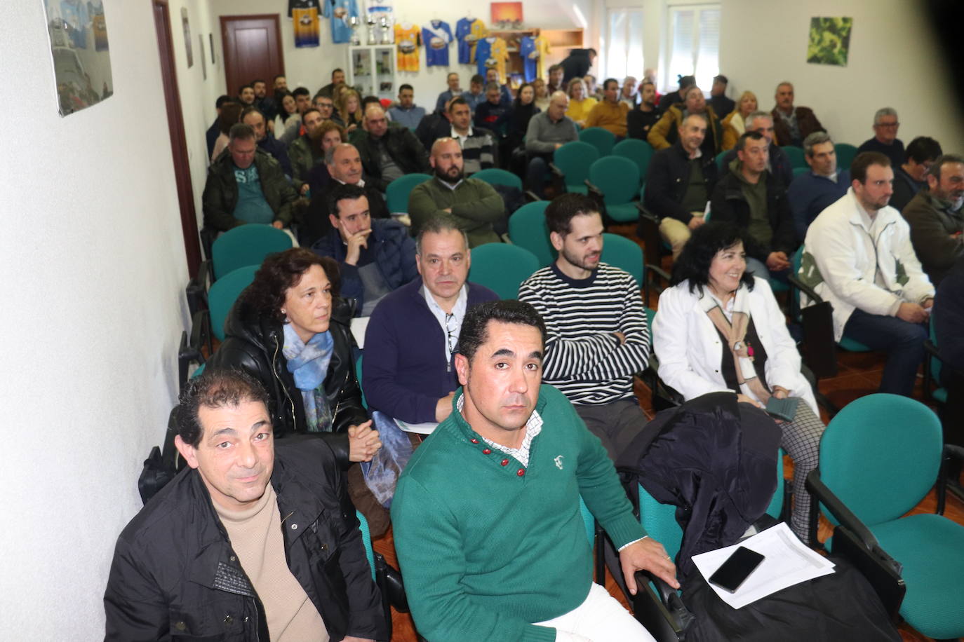 Reina Kilama celebra su asamblea con balance más positivo en miel que en polen