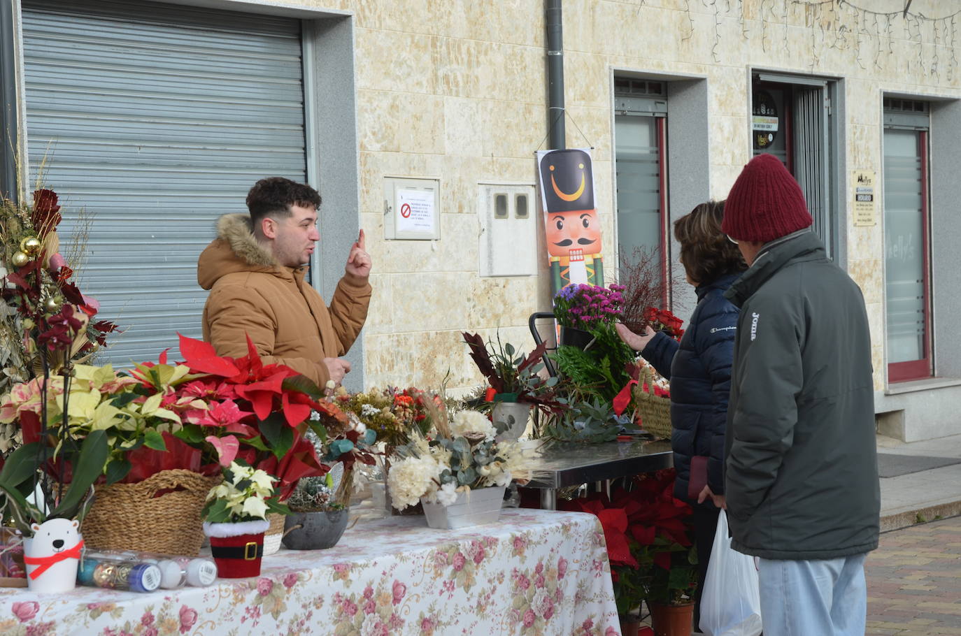 La Fuente de San Esteban celebra su primer mercado navideño