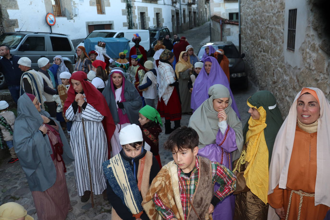 La Cuesta de la Romana de Candelario alumbra el nacimiento del Niño Jesús