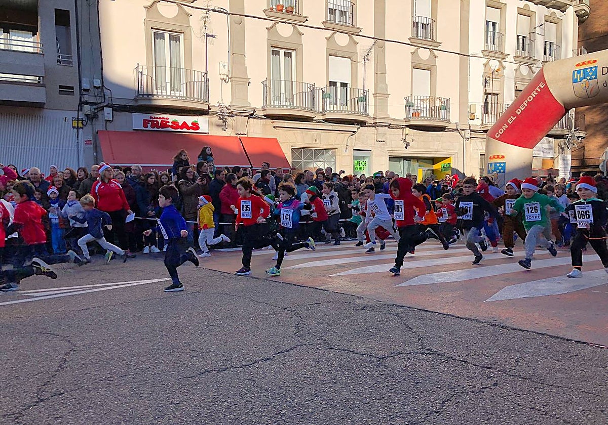 La carrera del pavo llena Béjar con más de 900 corredores