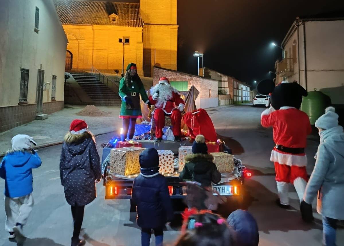 Papá Noel recorrió las calles de Palaciosrubios