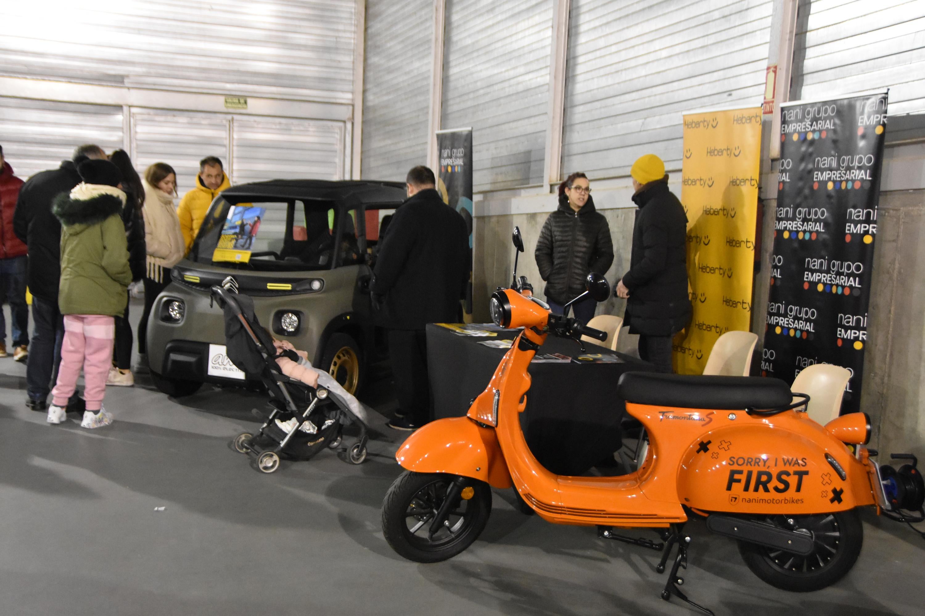 Música y alegría para recibir al cartero real en Carbajosa