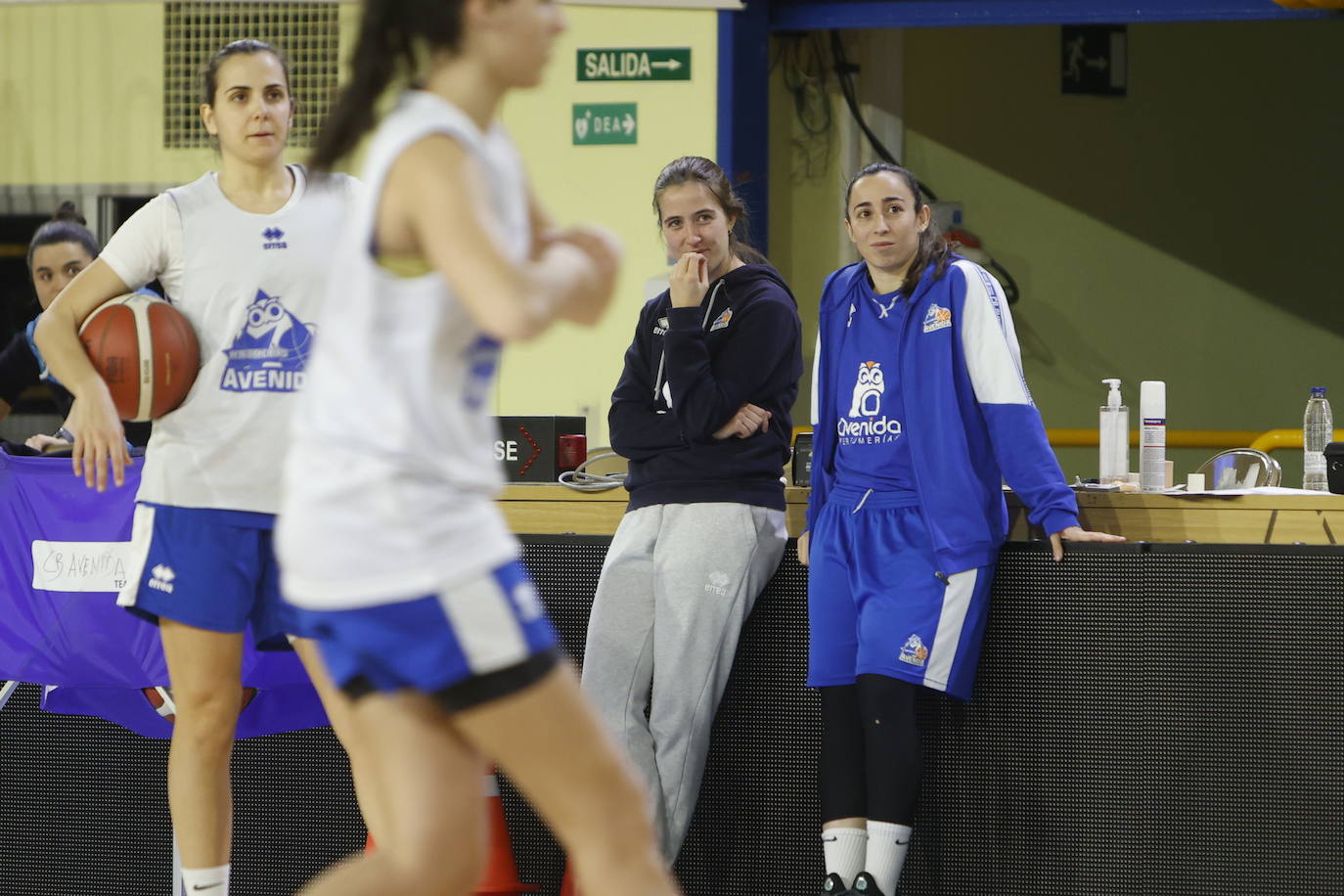 Hatar exhibe sus 2,08 en su primer entrenamiento con Avenida