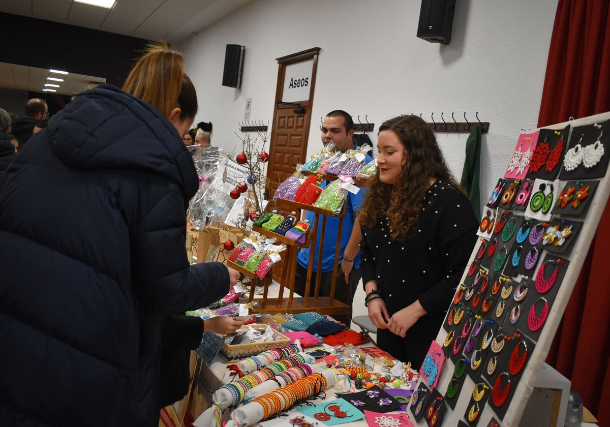 Así ha sido el mercadillo solidario a favor del proyecto Mupol en Castellanos de Moriscos