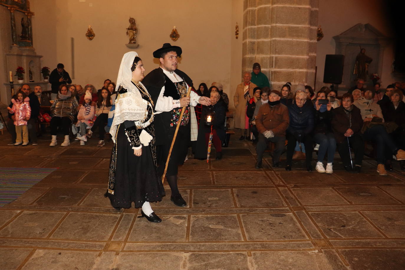 Jesús nace a ritmo de tradición en el belén etnográfico de Sorihuela