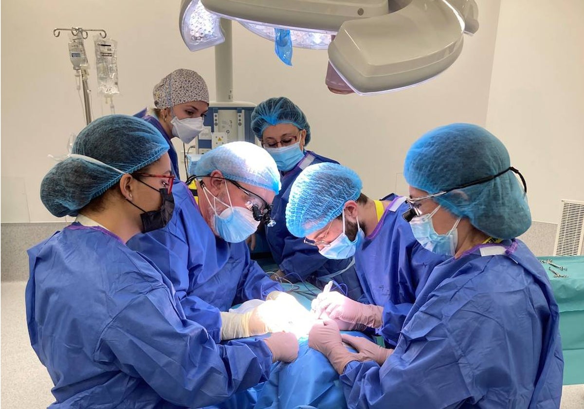 Equipo de la Unidad de Cirugía Endocrina del Hospital de Salamanca.