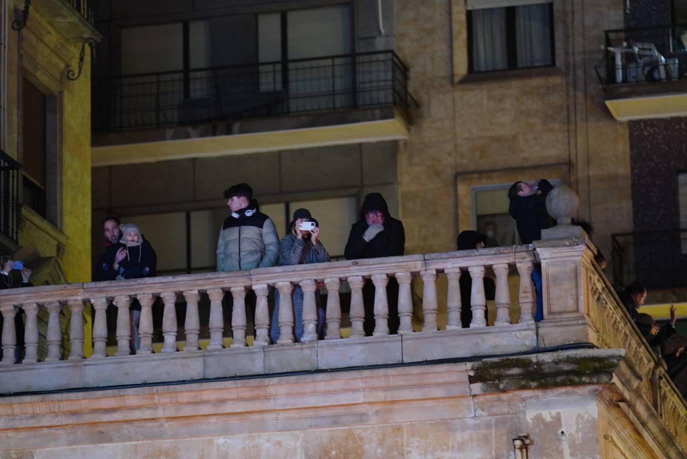 Los Reyes Magos reclaman la paz desde la Plaza Mayor de Salamanca