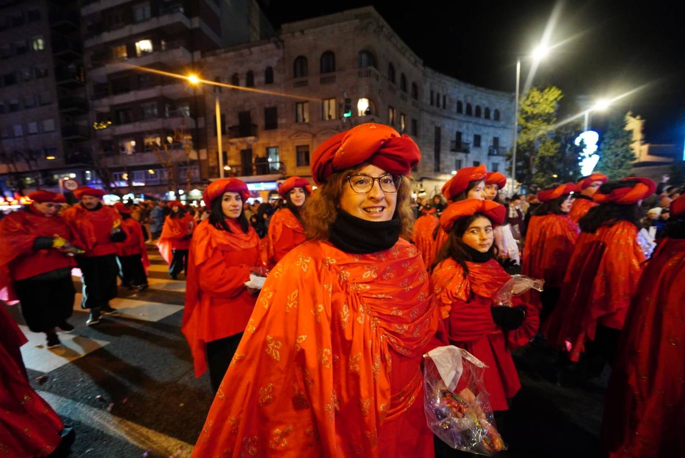 Los Reyes Magos reclaman la paz desde la Plaza Mayor de Salamanca