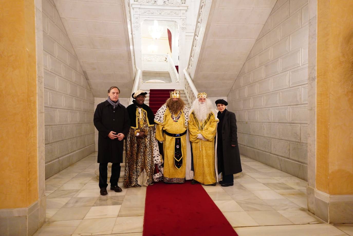 Los Reyes Magos reclaman la paz desde la Plaza Mayor de Salamanca