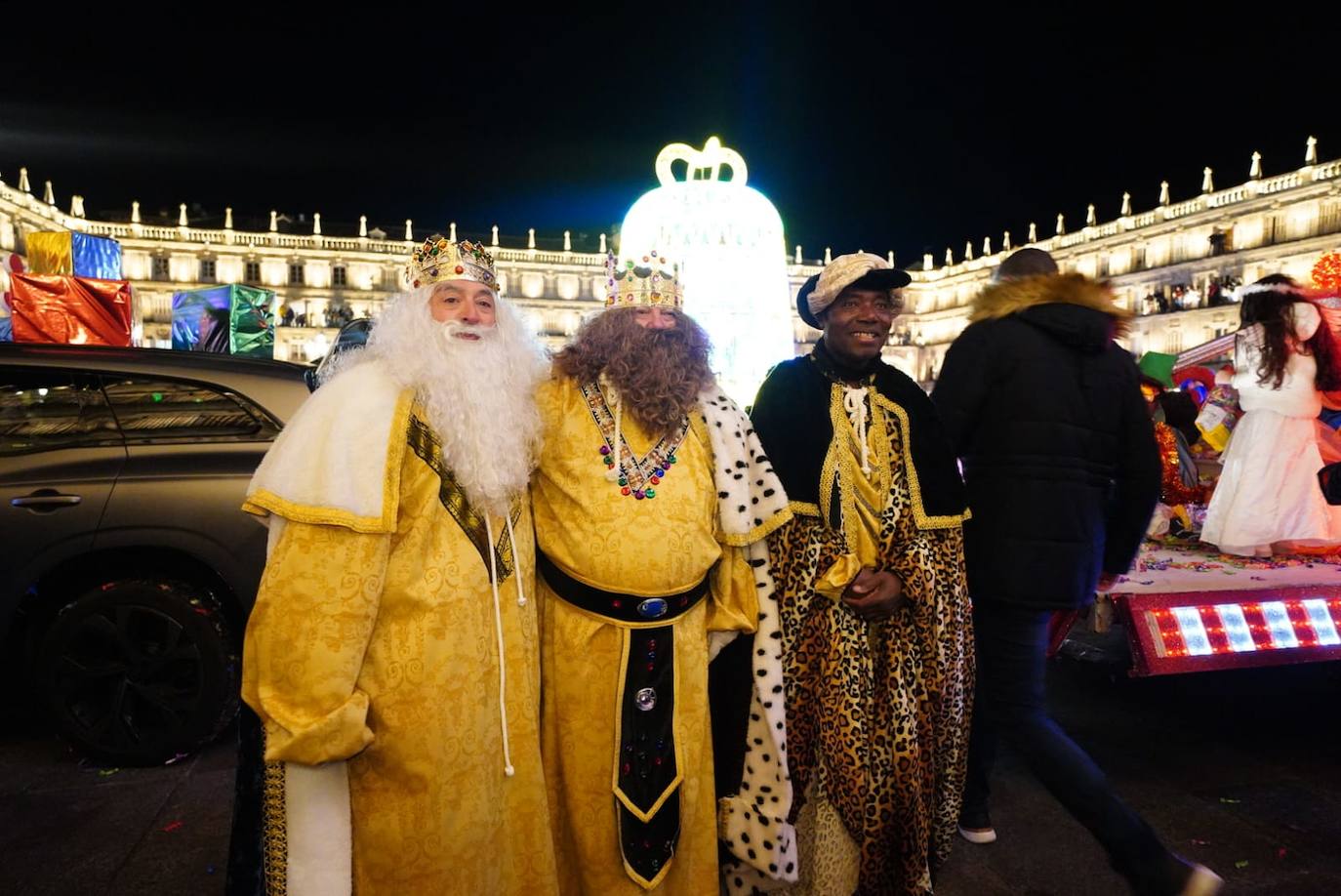 Los Reyes Magos reclaman la paz desde la Plaza Mayor de Salamanca