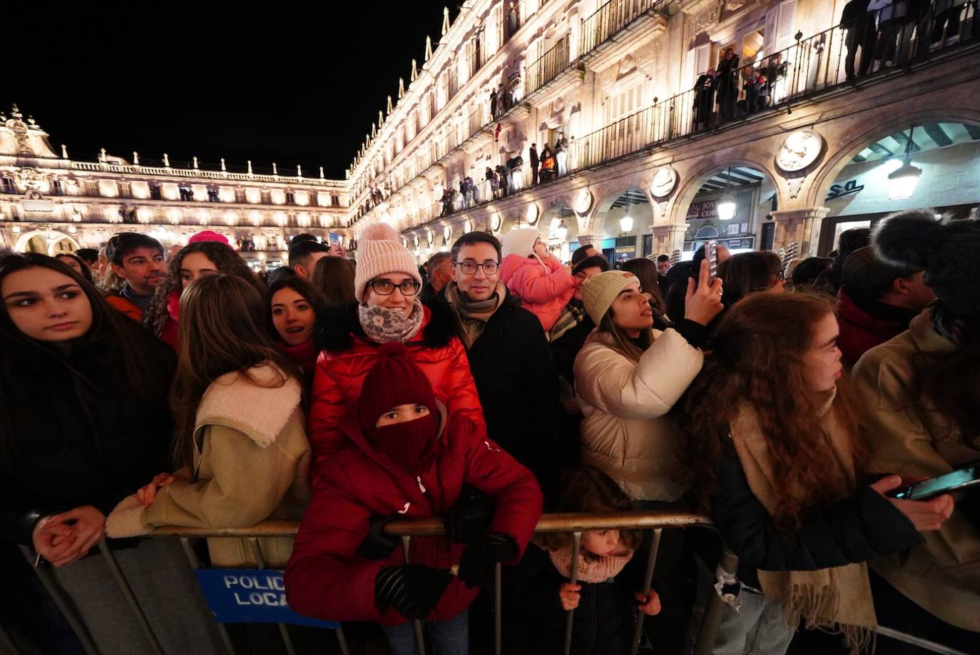 Los Reyes Magos reclaman la paz desde la Plaza Mayor de Salamanca